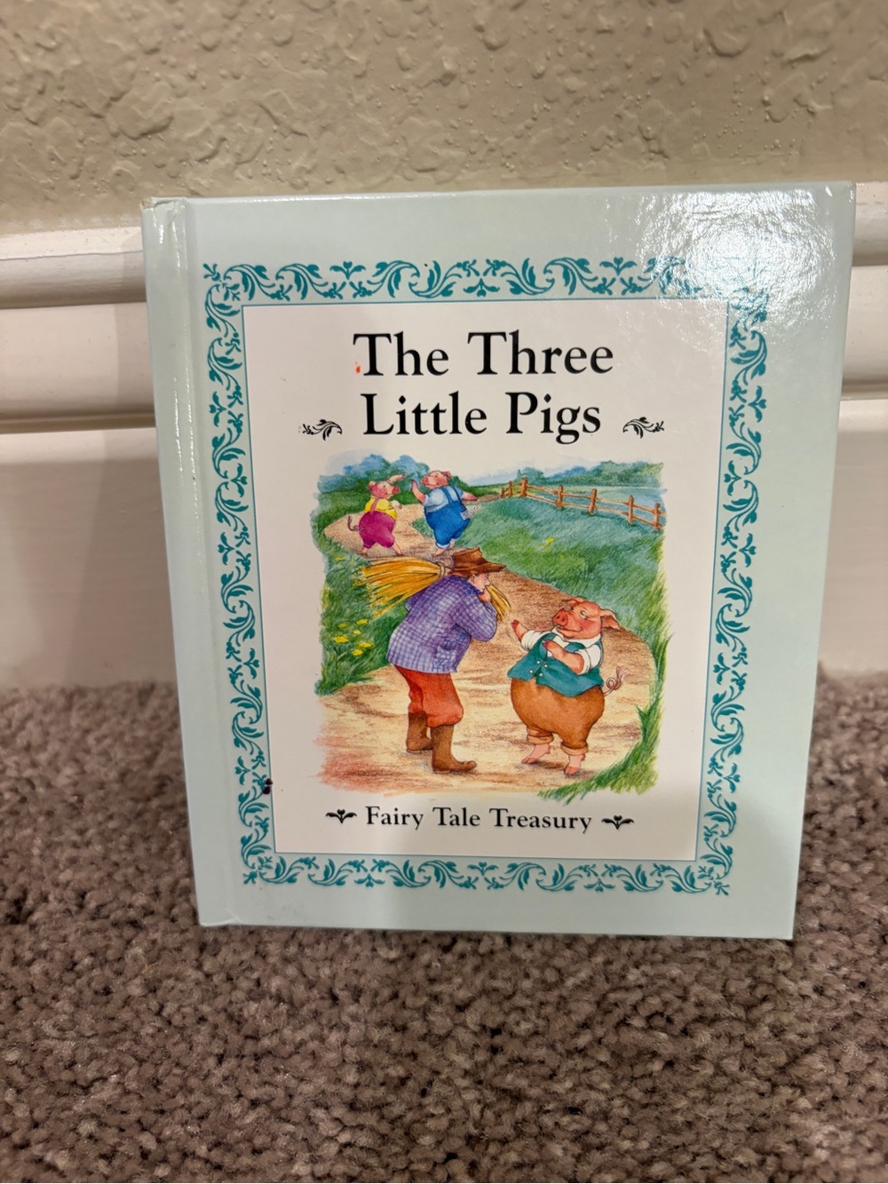 The Three Little Pigs - Light Blue Kids Fairy Tale Book